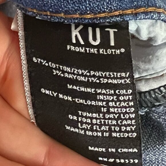 Kut From The Kloth Mid Rise Medium Wash Slim Boyfriend Jeans Size 6 Distressed - Picture 8 of 12
